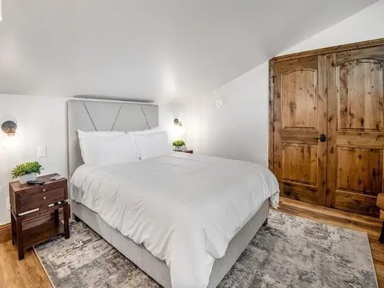 Daire (Vantage Point Condo 502)