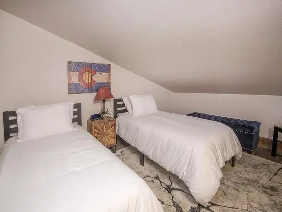 Daire (Vantage Point Condo 502)