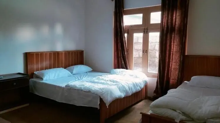 Standard Tek Büyük Yataklı Oda