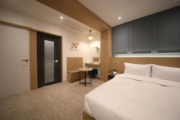 Deluxe Tek Büyük Yataklı Oda