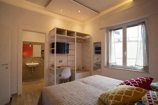 Tek Büyük veya İki Ayrı Yataklı Oda (Fontana)