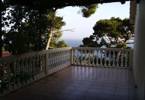 Apart Daire (Var - with nice garden - A1(5+1))