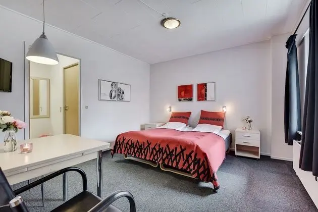 Büyük Yataklı Tek Kişilik Oda