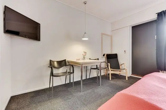 Büyük Yataklı Tek Kişilik Oda