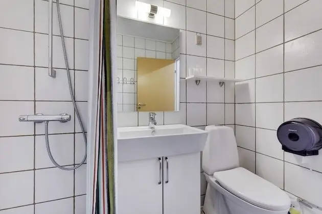 Büyük Yataklı Tek Kişilik Oda