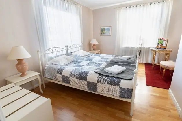 Basic Tek Büyük Yataklı Oda