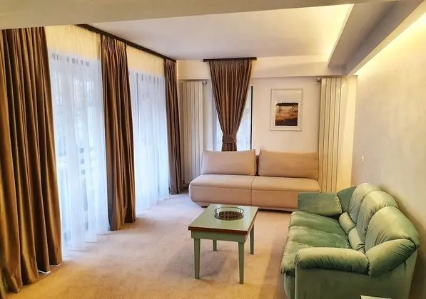 Family Tek Büyük Yataklı Oda