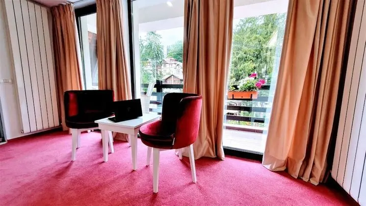 Romantic Tek Büyük Yataklı Oda