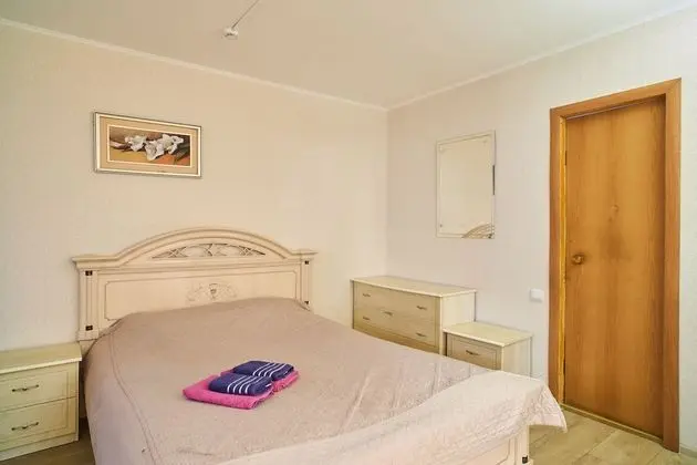 Luxury Oda, 1 Büyük (Queen) Boy Yatak ve Çekyat