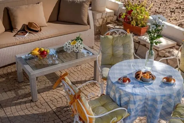 Ev (Varija - 10 M from the beach - H(6))