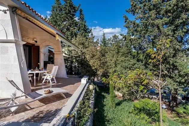 Ev (Varija - 10 M from the beach - H(6))