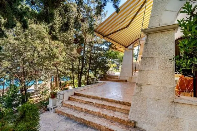 Ev (Varija - 10 M from the beach - H(6))