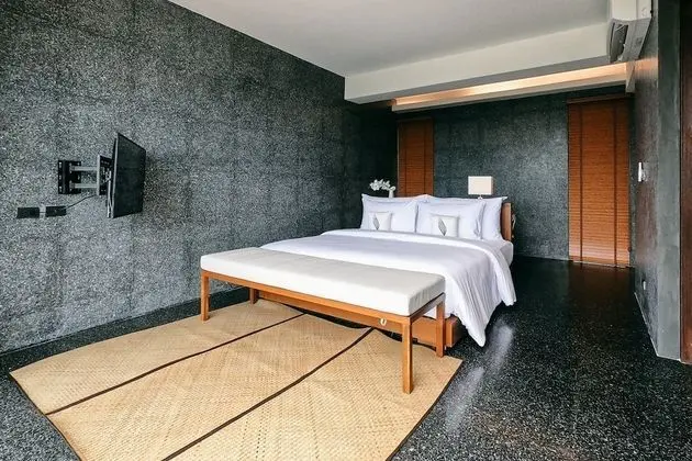 Sky Suite with Panoramic View