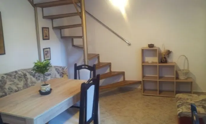 Economy Apart Daire, Sigara İçilmez, Veranda