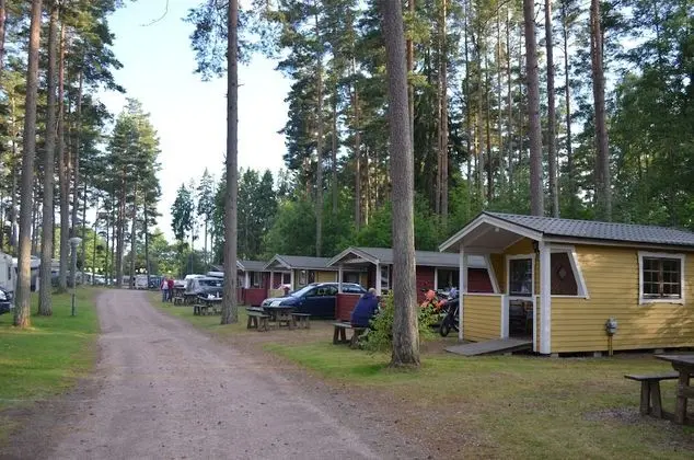 Basic Kulübe, Ortak Banyo
