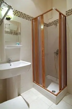 Tek Büyük Yataklı Oda, Şehir Manzaralı