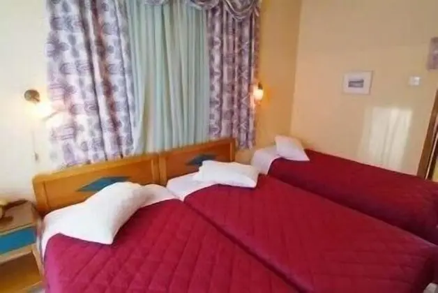 Üç Kişilik Oda, Şehir Manzaralı