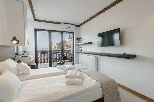 Tek Büyük Yataklı Oda, Göl Manzaralı