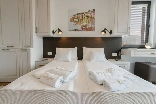 Tek Büyük Yataklı Oda, Göl Manzaralı