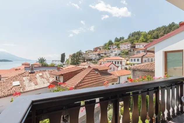 Tek Büyük Yataklı Oda, Göl Manzaralı