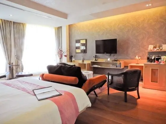 Executive Suite