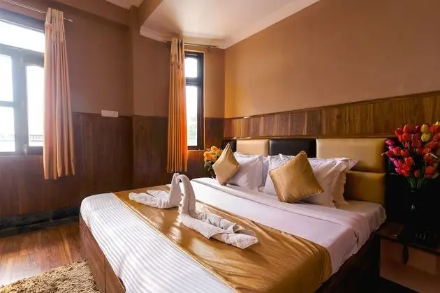 Deluxe Room With Balcony (Mountain View)