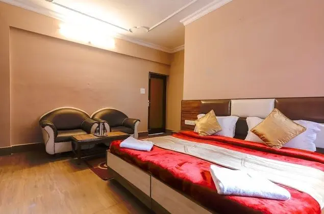 Standard room with Balcony (Limited View)