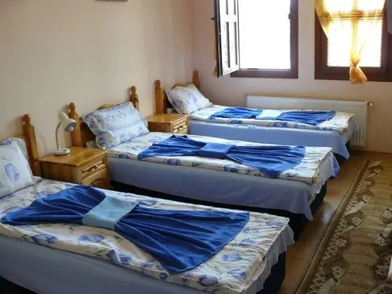 Basic Üç Kişilik Oda