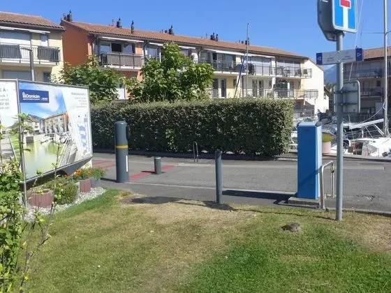 Ev
