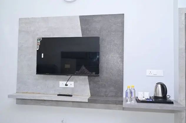 Premium Tek Büyük Yataklı Oda