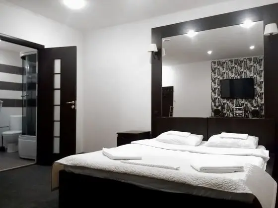 Comfort Tek Büyük veya İki Ayrı Yataklı Oda