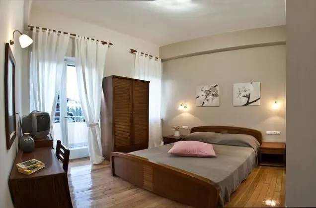 Tek Büyük veya İki Ayrı Yataklı Oda
