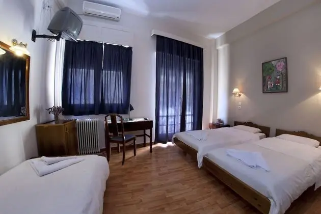 Üç Kişilik Oda