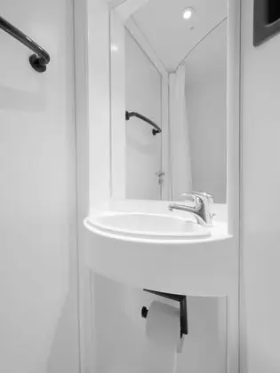 Budget Room with small bathroom