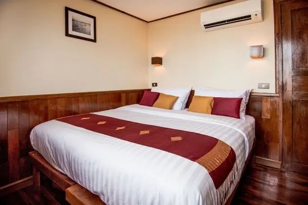 En Suite Cabin Double Room