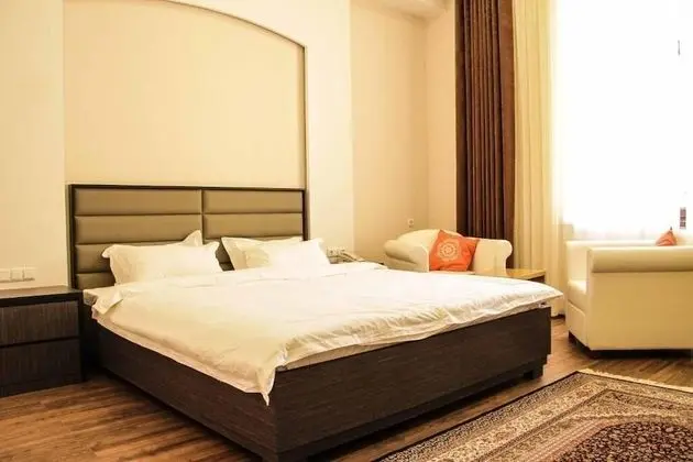 Luxury Tek Büyük Yataklı Oda