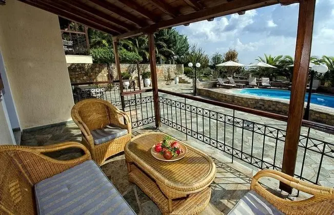 Grand Villa