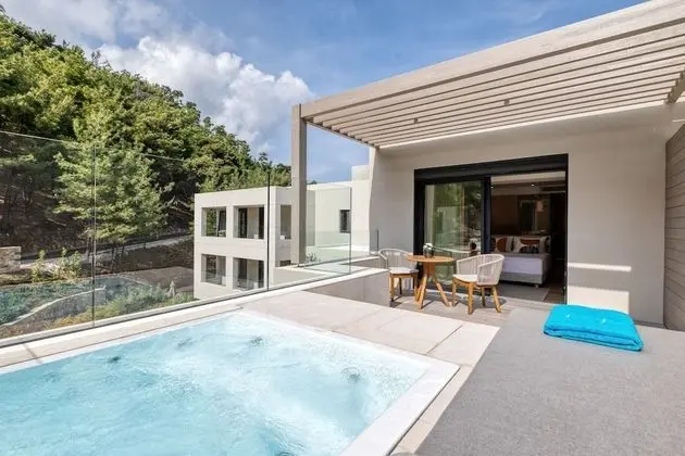 Deluxe Double Jacuzzi Mountain View