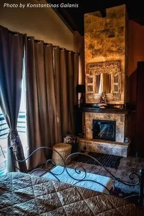 Deluxe Tek Büyük Yataklı Oda, Şömine (with jetted tub)