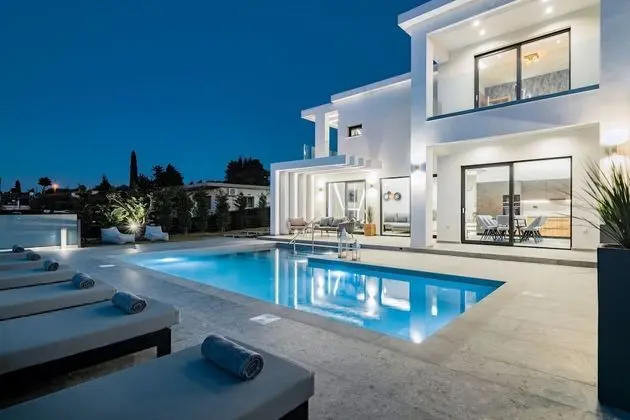 Deluxe Villa