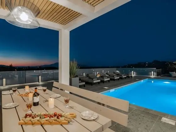 Deluxe Villa