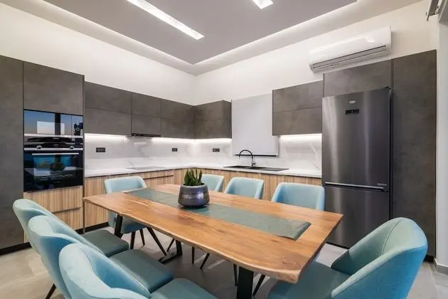 Deluxe Villa