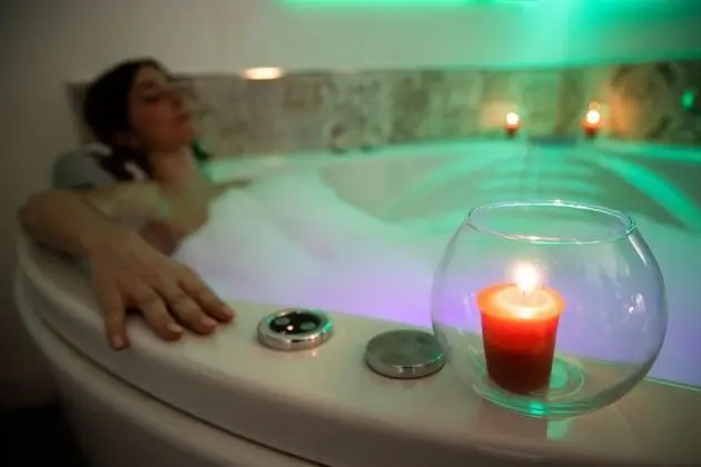 Deluxe Oda, Sıcak Su Küveti