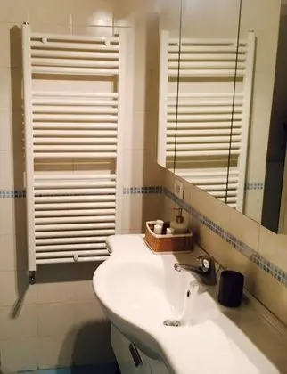 Superior Üç Kişilik Oda (External Private Bathroom)