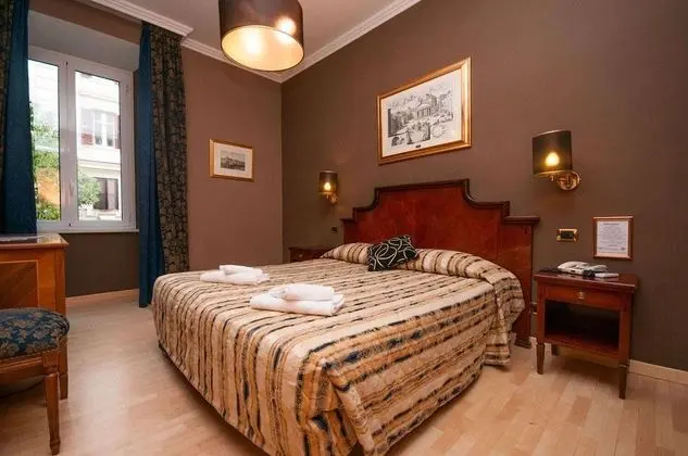 Classic Tek Büyük Yataklı Oda