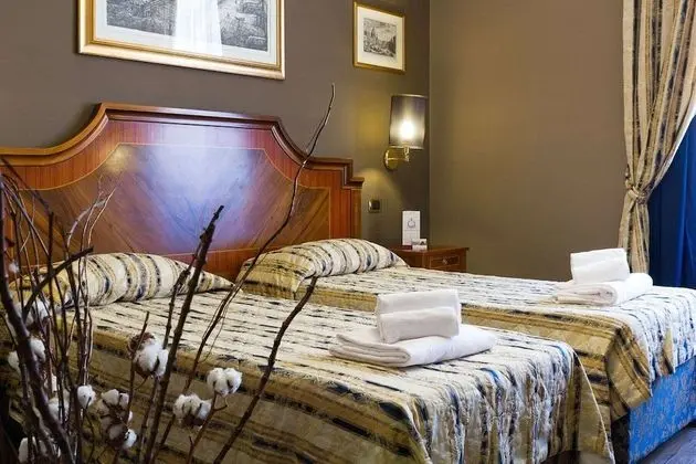 Classic Üç Kişilik Oda