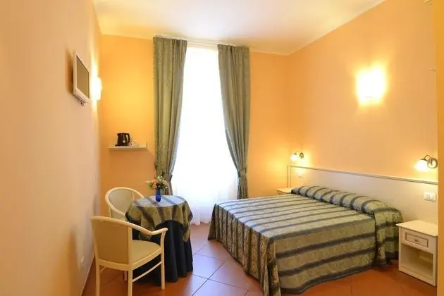 Tek Büyük veya İki Ayrı Yataklı Oda