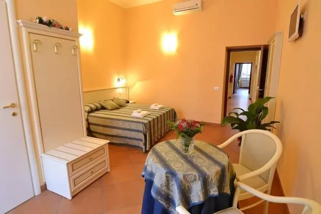 Tek Büyük veya İki Ayrı Yataklı Oda