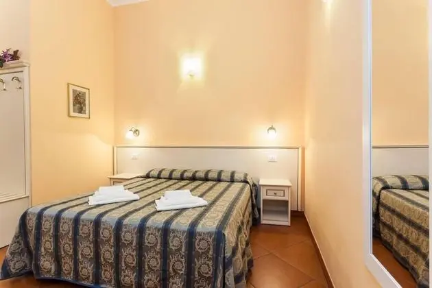 Tek Büyük veya İki Ayrı Yataklı Oda