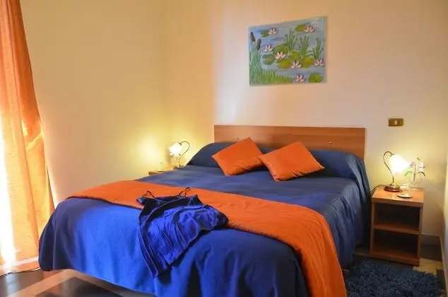 Tek Büyük veya İki Ayrı Yataklı Oda, Balkon